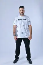 ⁦חוף - טי קצר ניקי פרינט⁩ – תמונה ⁦7⁩