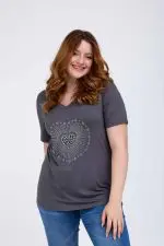 ⁦fiona - טי וי קצר פרינט⁩ – תמונה ⁦2⁩