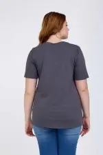 ⁦fiona - טי וי קצר פרינט⁩ – תמונה ⁦5⁩