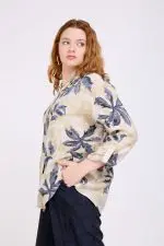 ⁦ענבל - חולצת סאטן מודפסת⁩ – תמונה ⁦13⁩