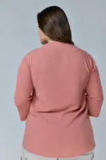 ⁦הודיה - חולצת אריג אוברסי⁩ – תמונה ⁦19⁩