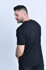 ⁦אילון - טי קצר וי פרינט⁩ – תמונה ⁦6⁩