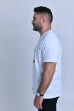 ⁦אילון - טי קצר וי פרינט⁩ – תמונה ⁦4⁩