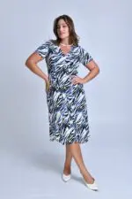 ⁦אביבה - שמלת וי נשפכת פרי⁩ – תמונה ⁦8⁩