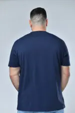 ⁦רענן - טי קצר וי פרינט⁩ – תמונה ⁦5⁩