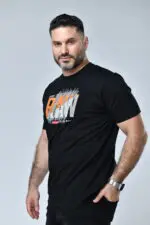 ⁦דן - טי קצר ניקי פרינט⁩ – תמונה ⁦2⁩